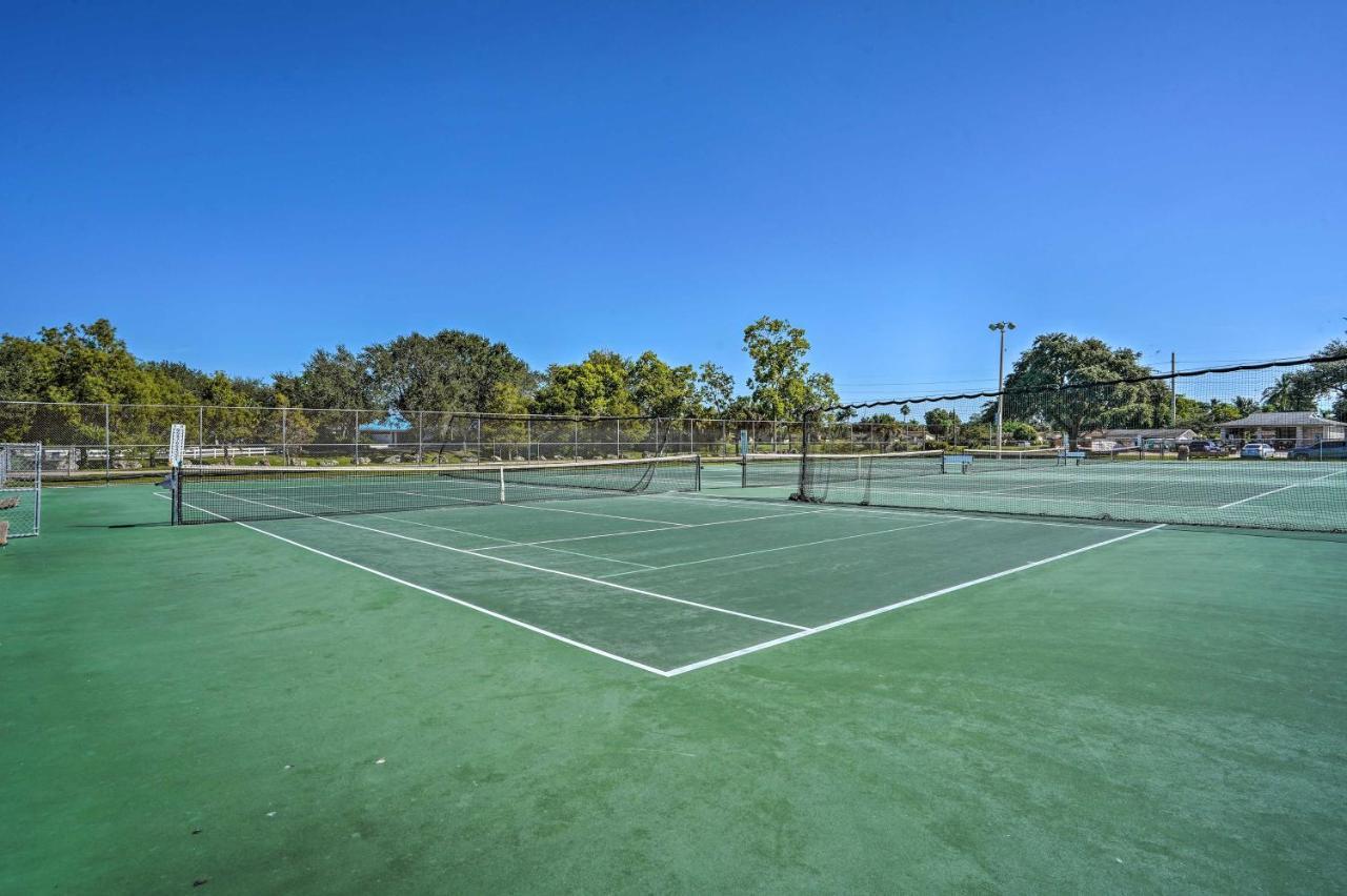 Chic Fort Myers Escape With Community Perks! Exteriör bild